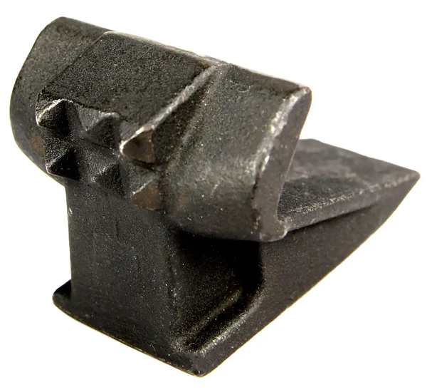 Clamping jaw for tyre changer`s table